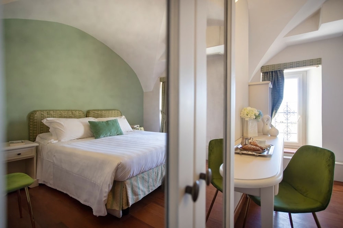 Imagen de la habitación del Hotel Fontebella. Foto 4