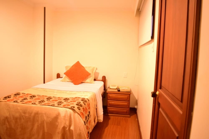 Imagen de la habitación del Hotel Fontibon. Foto 13