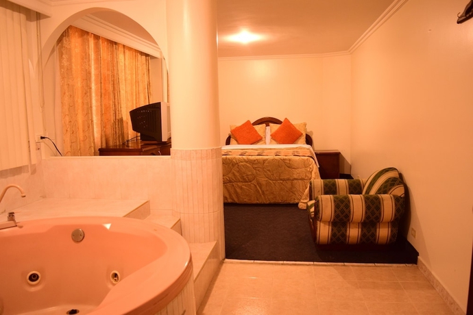 Imagen de la habitación del Hotel Fontibon. Foto 14