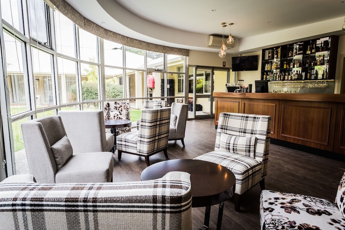 Imagen del bar/restaurante del Hotel Foothills Conference Centre. Foto 3