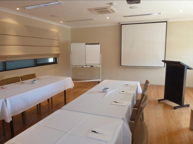Imagen de los interiores del Hotel Footprints at Preston Beach. Foto 16