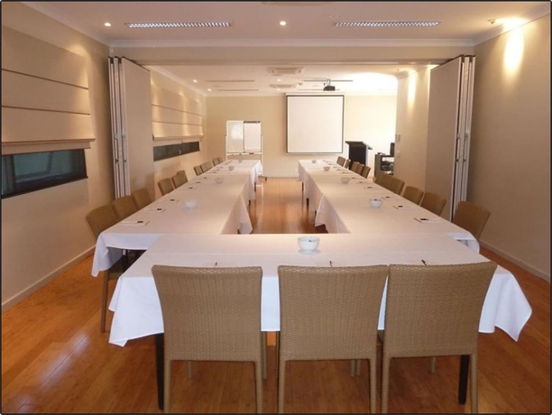 Imagen de los interiores del Hotel Footprints at Preston Beach. Foto 17
