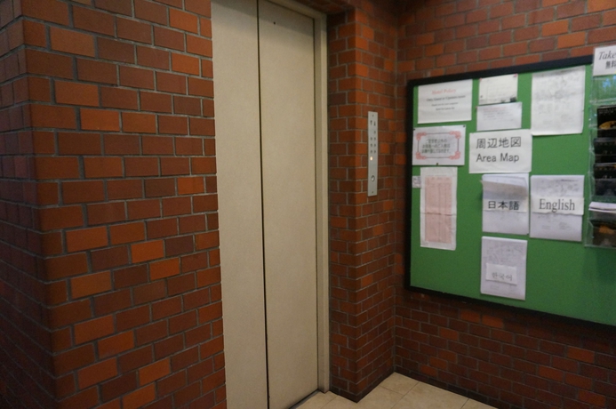Imagen de los interiores del Hotel For Leaves Inn Uehonmachi. Foto 6