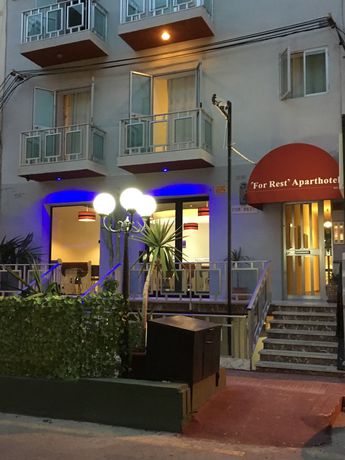 Imagen del bar/restaurante del Hotel For Rest Aparthotel. Foto 4