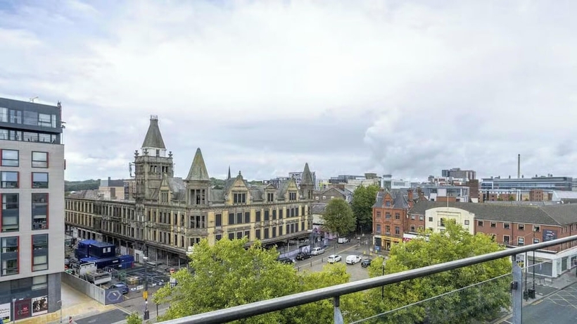Imagen de los exteriores del Hotel For Students Only Studios in Liverpool. Foto 10