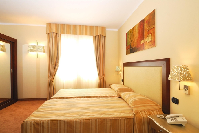 Imagen de la habitación del Hotel For You, Olbia. Foto 7