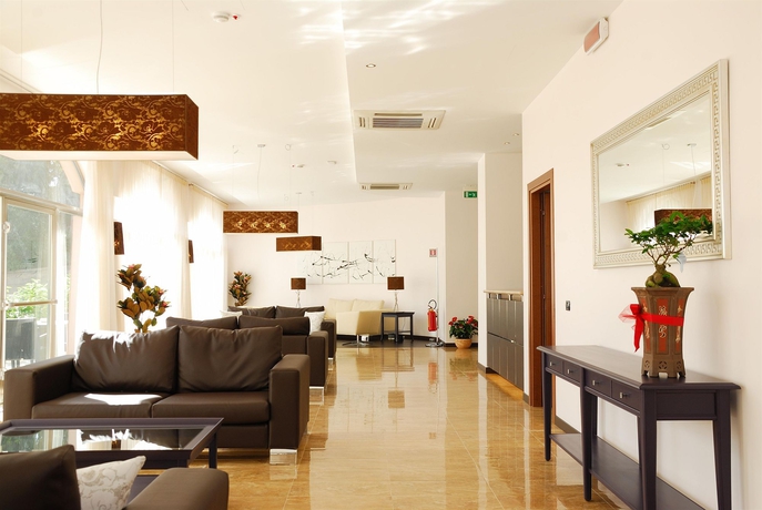 Imagen de los interiores del Hotel For You, Olbia. Foto 16