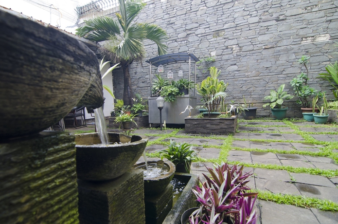 Imagen de los exteriores del Hotel Fora Guest House Taman Lingkar. Foto 14
