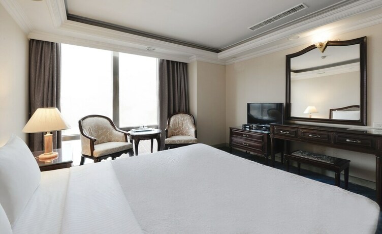 Imagen de la habitación del Hotel Forbes. Foto 14