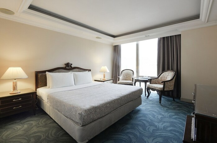 Imagen de la habitación del Hotel Forbes. Foto 18