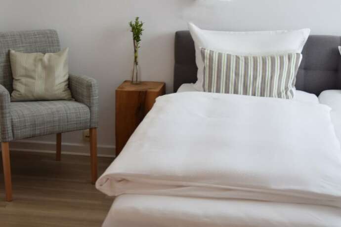 Imagen de la habitación del Hotel Forellenhof Poggel. Foto 18