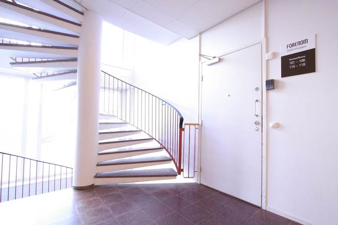 Imagen de los interiores del Hotel Forenom Hostel Espoo Kivenlahti. Foto 18