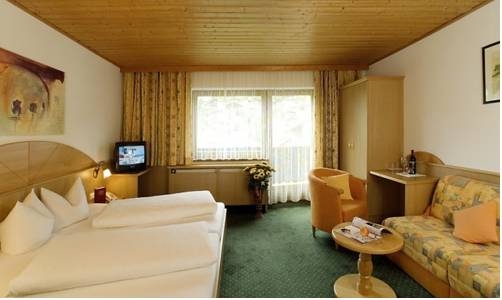 Imagen de los interiores del Hotel Forer. Foto 8