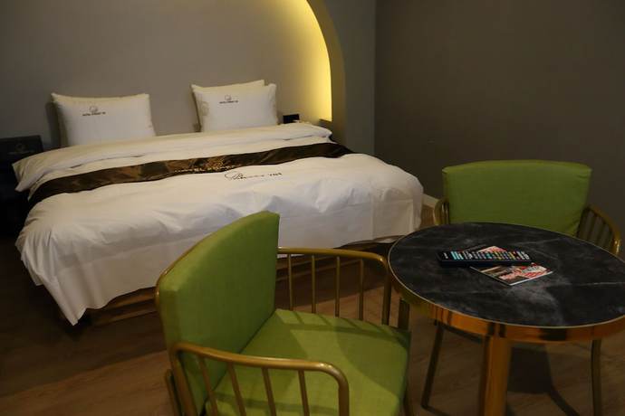 Imagen de la habitación del Hotel Forest 701. Foto 9