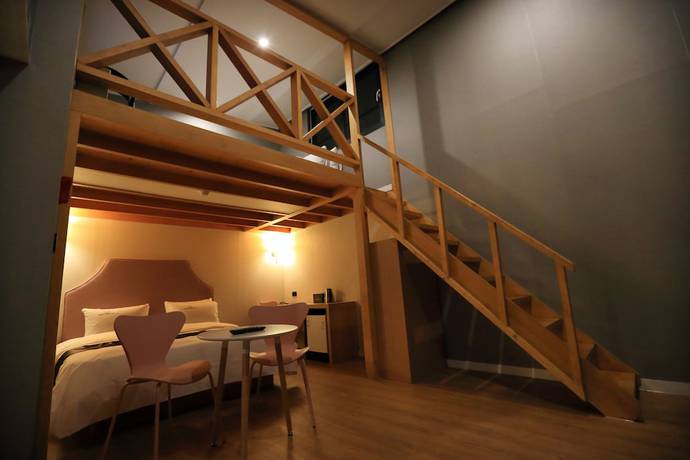 Imagen de la habitación del Hotel Forest 701. Foto 11