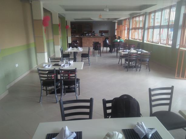 Imagen del bar/restaurante del Hotel Forest Breeze. Foto 4