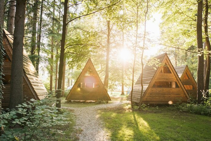 Imagen general del Hotel Forest Camping Mozirje. Foto 12