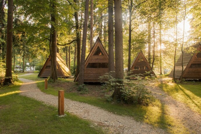 Imagen general del Hotel Forest Camping Mozirje. Foto 14