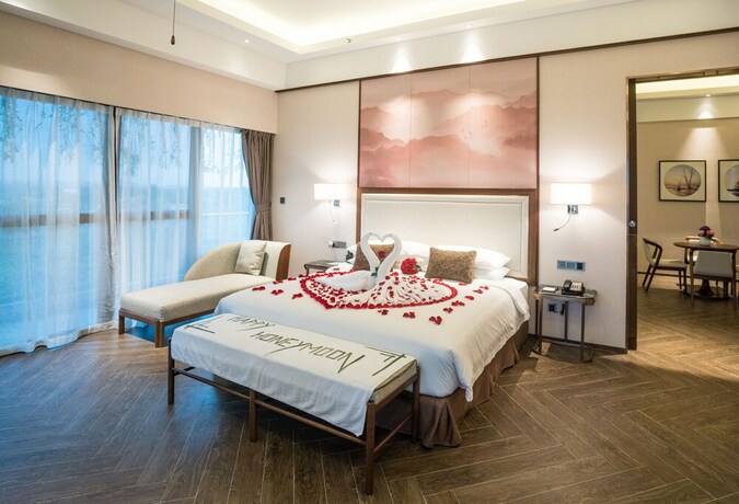 Imagen de la habitación del Hotel Forest City Golf. Foto 31