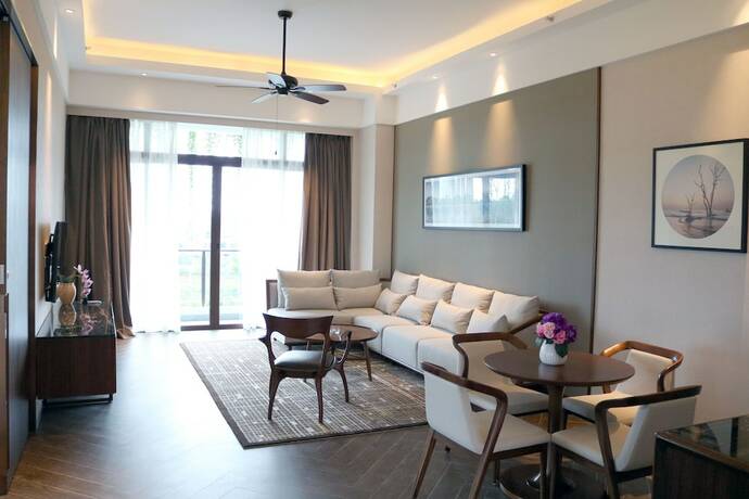 Imagen de la habitación del Hotel Forest City Golf. Foto 33