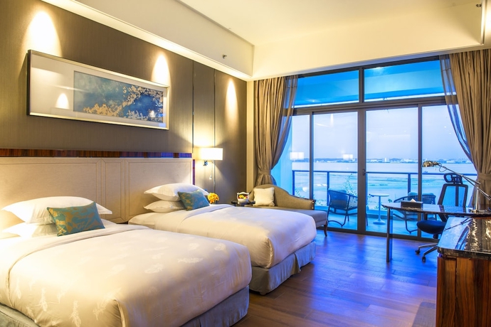 Imagen de la habitación del Hotel Forest City Marina. Foto 13