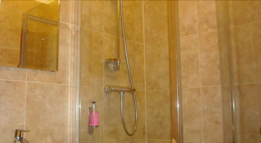 Imagen de la habitación del Hotel Forest Gate. Foto 17