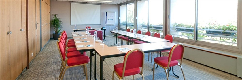 Imagen de los interiores del Hotel Forest Hill Paris Meudon-vélizy. Foto 9