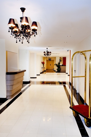 Imagen de los interiores del Hotel Forest Hill Paris Meudon-vélizy. Foto 11