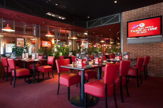 Imagen del bar/restaurante del Hotel Forest Hill Paris Meudon-vélizy. Foto 5