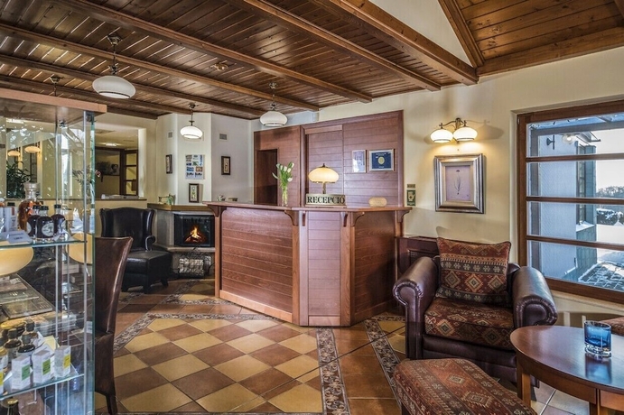 Imagen de los interiores del Hotel Forest Hills and Golf Zirc. Foto 19