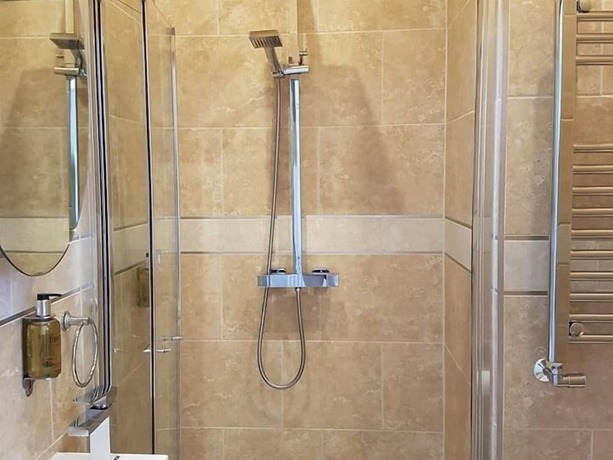 Imagen de la habitación del Hotel Forest House, Londres. Foto 16