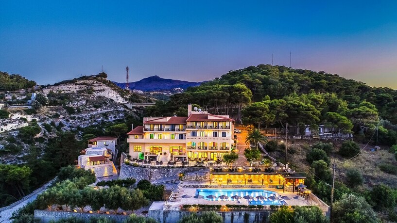 Imagen general del Hotel Forest Park, Rethymnon. Foto 1
