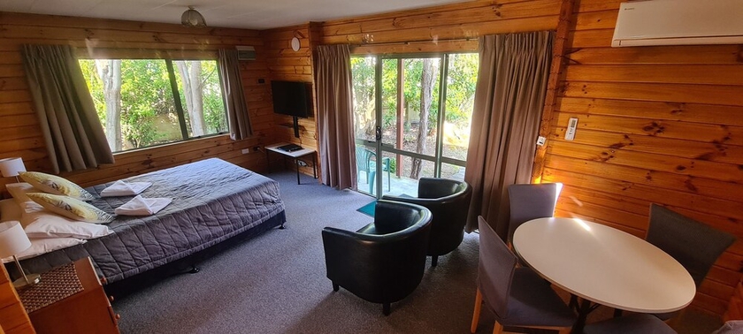Imagen de la habitación del Hotel Forest Peak Motel. Foto 5