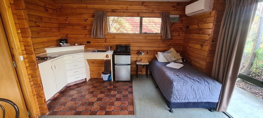 Imagen de la habitación del Hotel Forest Peak Motel. Foto 11