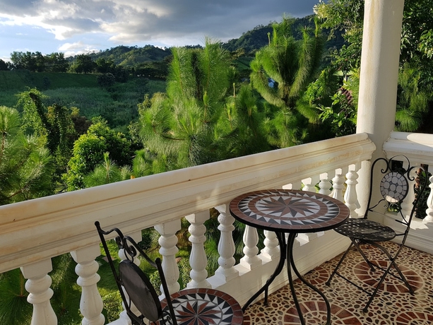 Imagen de la habitación del Hotel Foresta Hill Resort. Foto 12