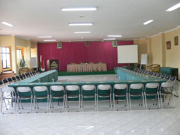 Imagen de los exteriores del Hotel Foresta Inn Family Resort. Foto 9