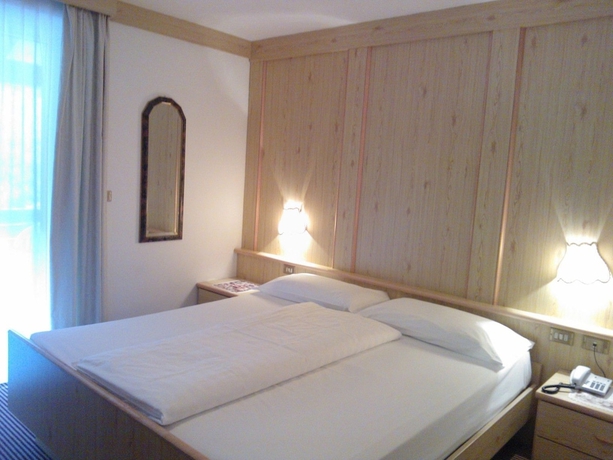Imagen de la habitación del Hotel Foresta, Someda. Foto 6