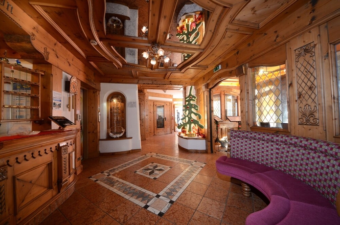 Imagen de los interiores del Hotel Foresta, Someda. Foto 18