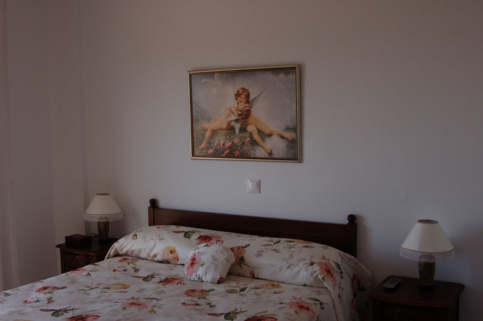 Imagen de la habitación del Hotel Forestata Village. Foto 7