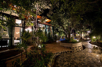 Imagen de la piscina del Hotel Foresto Sukhothai Guesthome. Foto 15