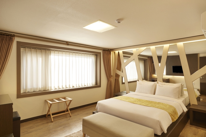 Imagen de la habitación del Hotel Foret. Foto 4