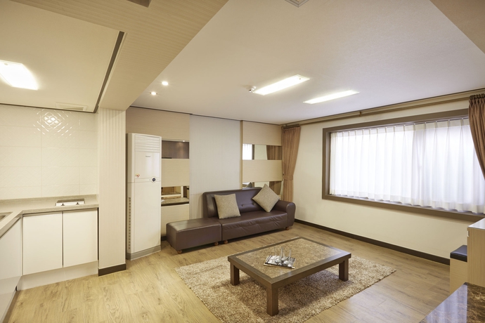 Imagen de los interiores del Hotel Foret. Foto 13