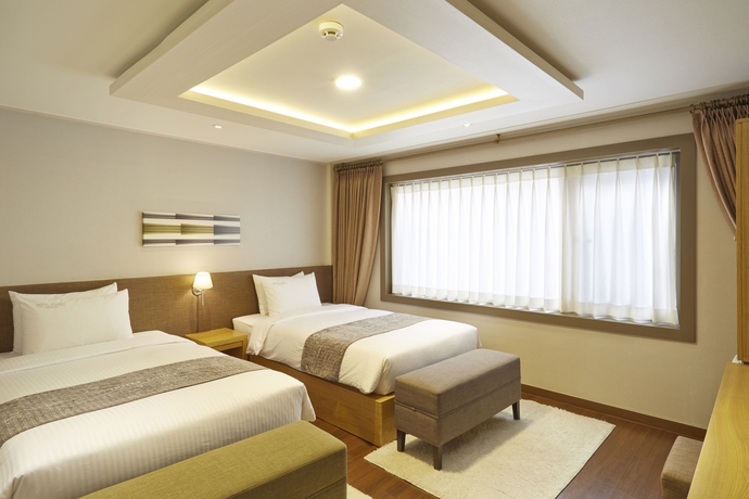Imagen de la habitación del Hotel Foret. Foto 9