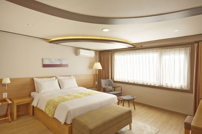 Imagen de la habitación del Hotel Foret. Foto 10