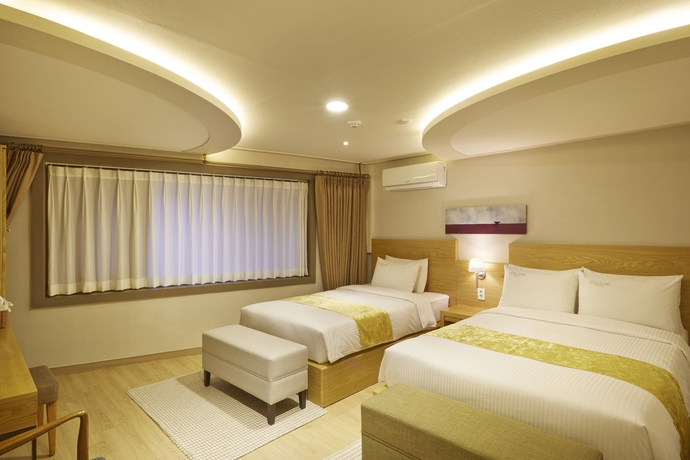 Imagen de la habitación del Hotel Foret. Foto 11