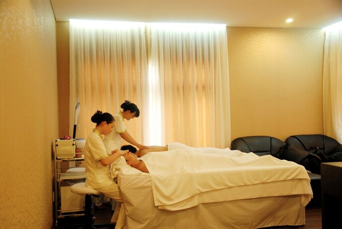 Imagen de los interiores del Hotel Forever Green Resort. Foto 31