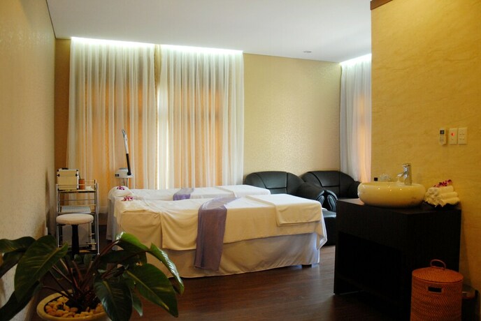 Imagen de los interiores del Hotel Forever Green Resort. Foto 34