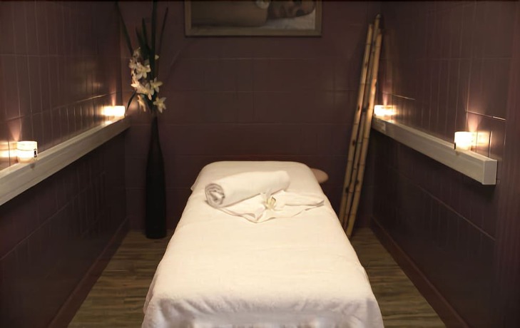 Imagen de la piscina del Hotel Forges. Foto 19