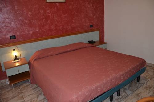 Imagen de la habitación del Hotel Formica. Foto 5