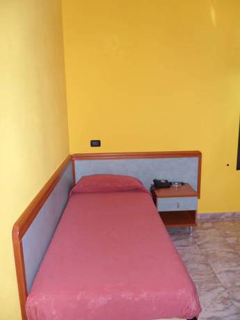 Imagen de la habitación del Hotel Formica. Foto 7